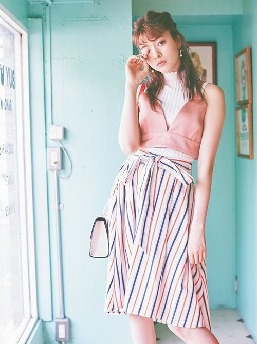 直條紋裙子 　穿搭